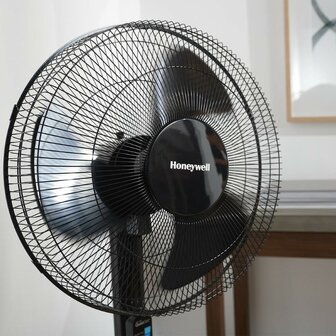 Honeywell HSF600BE4 staande ventilator zwart 45 cm