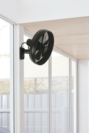 Beacon Breeze wandventilator matzwart 41 cm 213124EU opgehangen