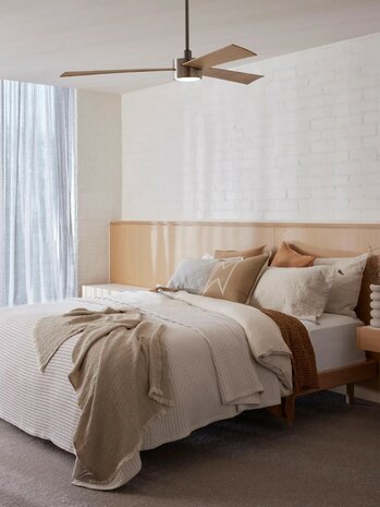 Beacon Airfusion Climate IV plafondventilator nikkel teak 132 centimeter